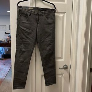 31R Anthropologie AG Stevie Ankle Slim Straight Leg Grey Jean